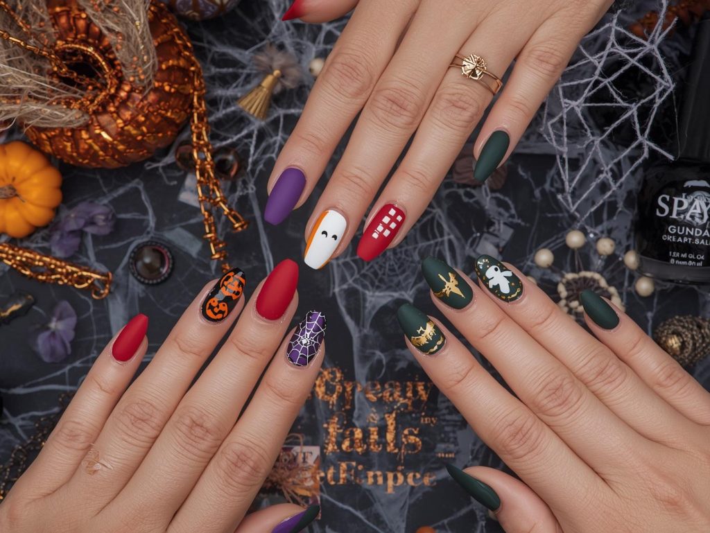 hALLOWEEN dESIGNS NEAR ME 